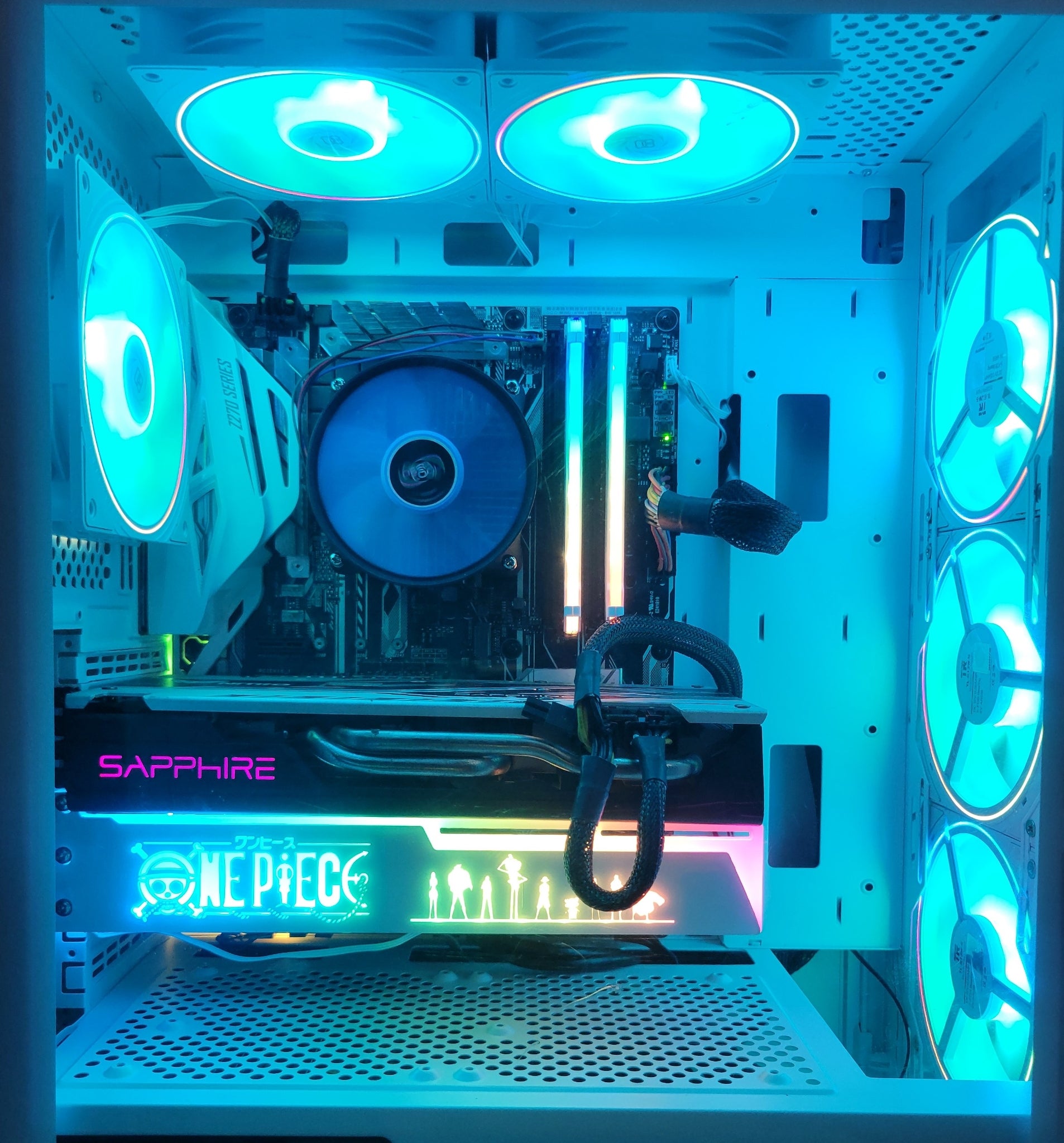 One Piece x Asus - Gear 5 Luffy White Gaming PC - HIGH - Up to PS5